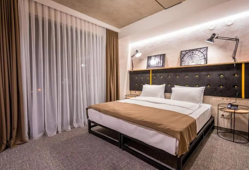 Deluxe Room with Balcony
