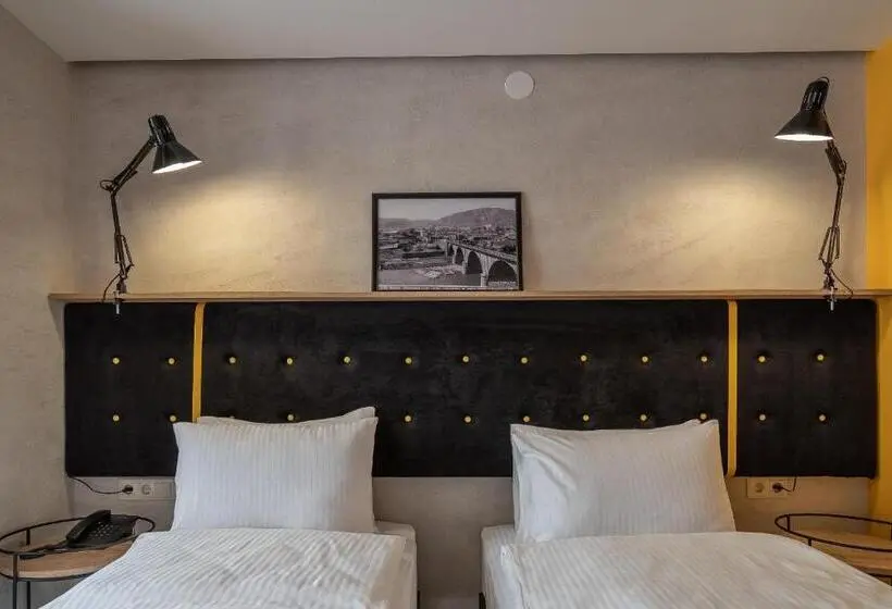 Economy Room
