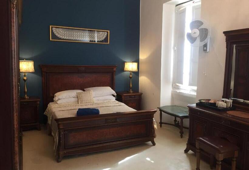 سوییت جونیور با بالکن, Santa Marija House