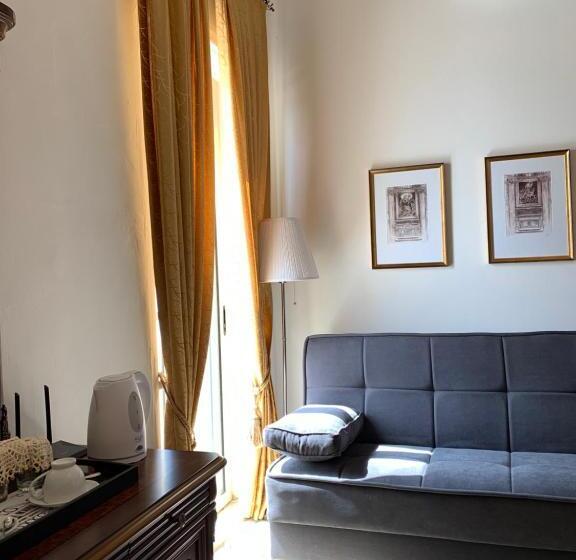 سوییت جونیور با بالکن, Santa Marija House