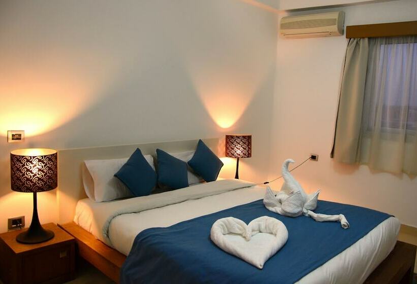 کلبه ییلاقی, Marina View Residence