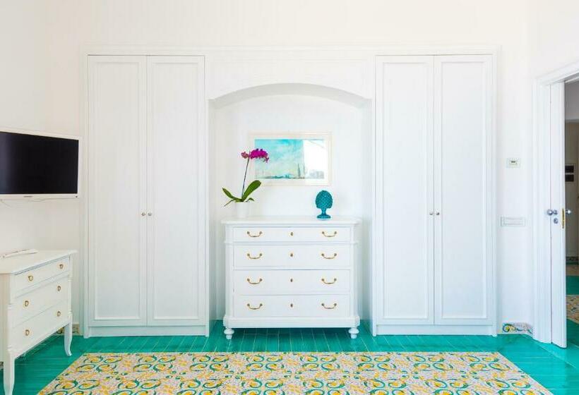 Deluxe Suite Sea View, Villa Eliana