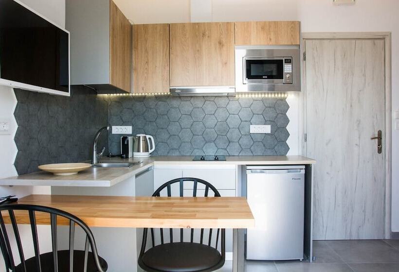 Apartamento 1 Dormitório com Sacada, Dragonfly Villas