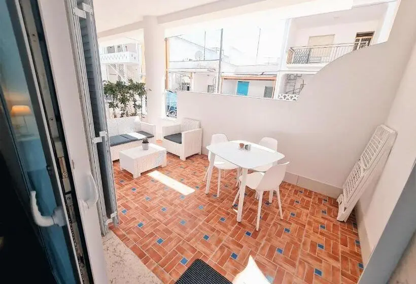 スタンダードトリプルルーム, Kalinifta Rooms Apartment