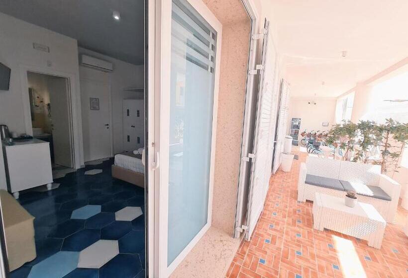 חדר סטנדרט לשלושה, Kalinifta Rooms Apartment