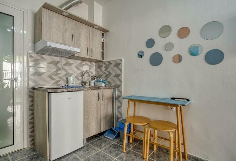 استودیوی استاندارد, Baka Zlata Apartments