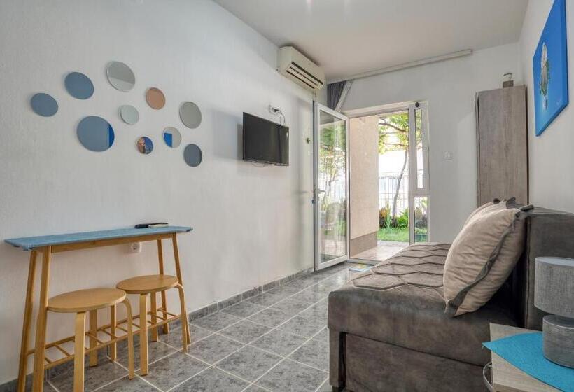 استودیوی استاندارد, Baka Zlata Apartments