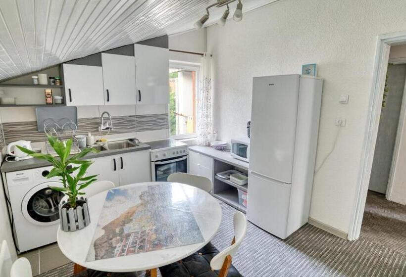 سوئیت با بالکن, Baka Zlata Apartments