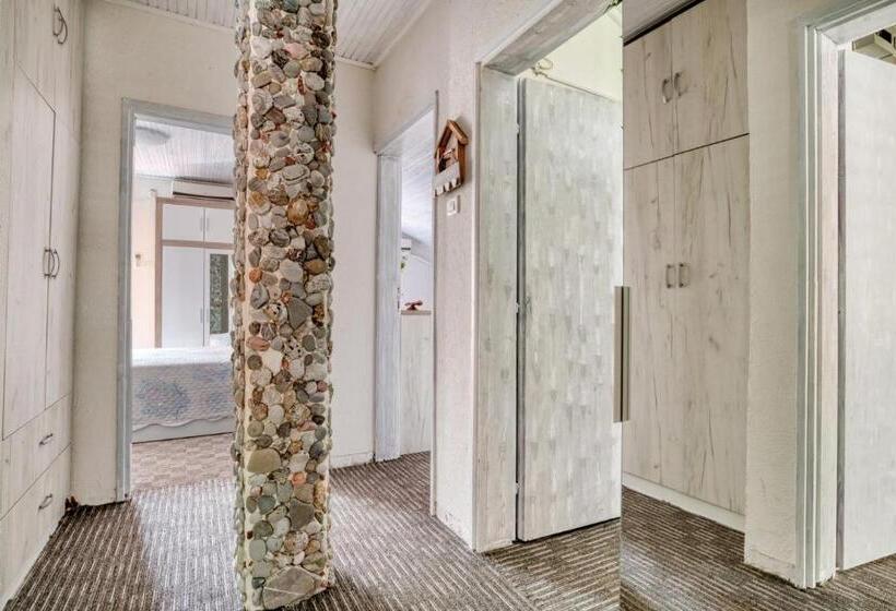 سوئیت با بالکن, Baka Zlata Apartments
