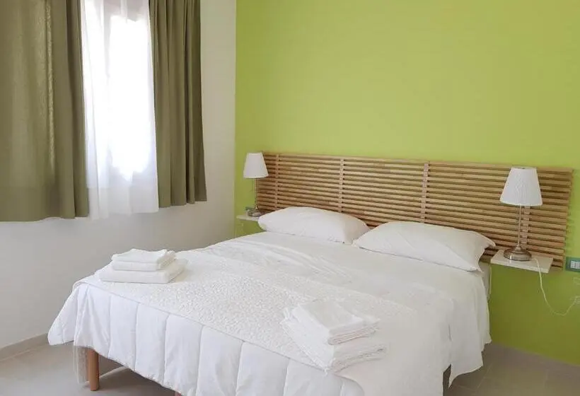 プールビュースタンダードルーム, Resort Villa Isola B&b