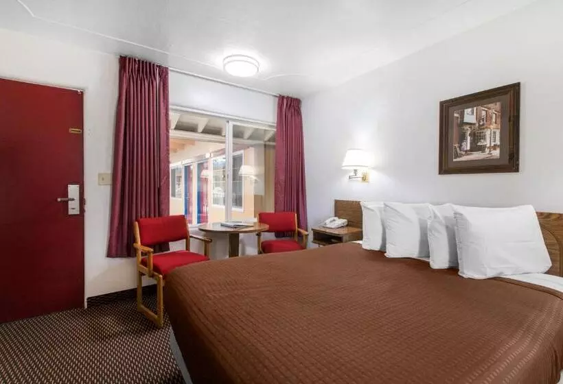 سوئیت 2 خوابه, Eureka Town House Motel  Historic Old Town