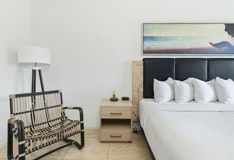 غرفة قياسية سرير مزدوج, Postcard Inn On The Beach