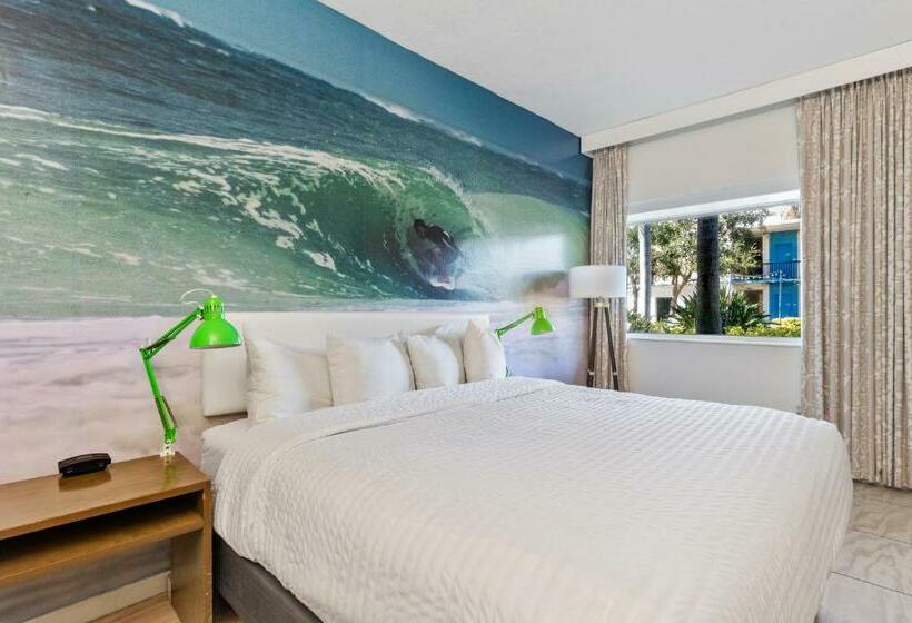 غرفة قياسية سرير كينج لذوى الإحتياجات الخاصة, Postcard Inn On The Beach