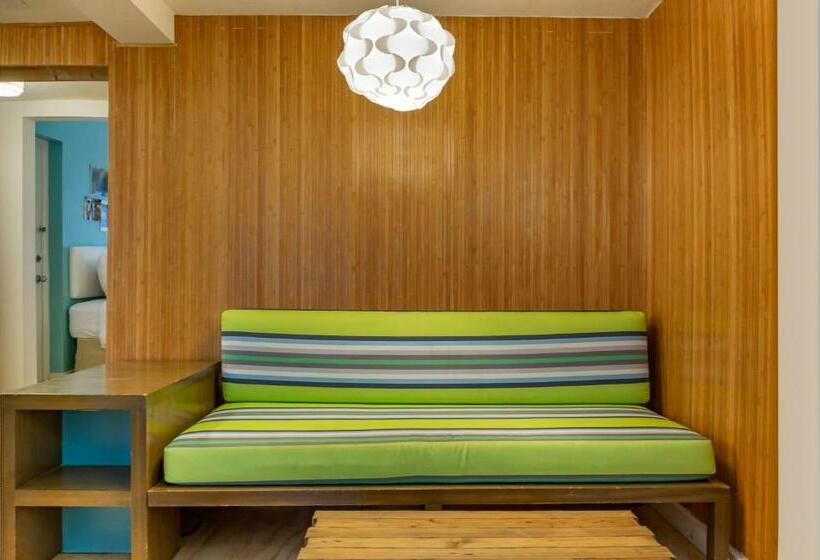 غرفة قياسية, Postcard Inn On The Beach