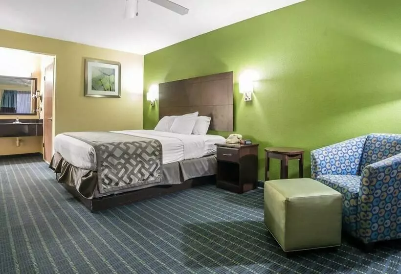 اتاق استاندارد با تخت دوبل, Rodeway Inn & Suites