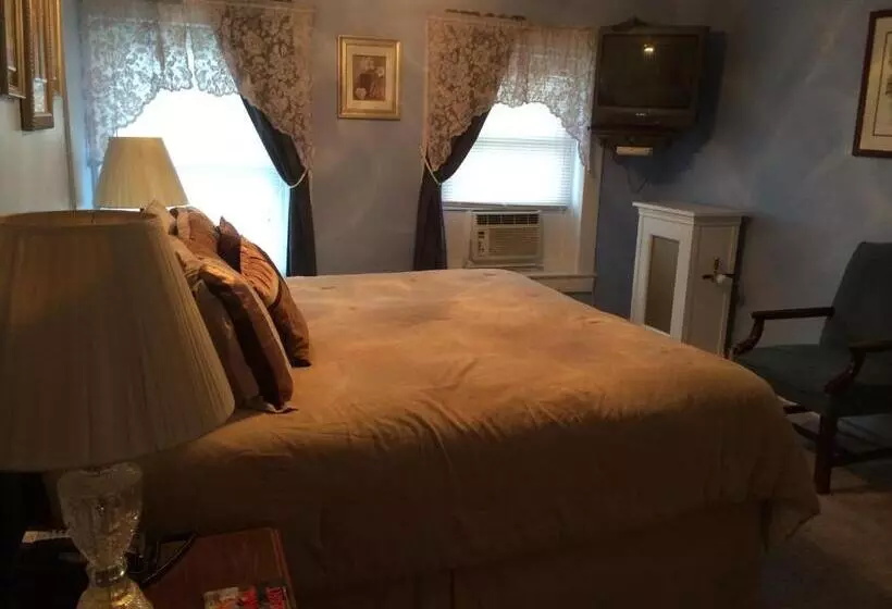 キングサイズベッドのスタンダードルーム, The Tunnicliff Inn