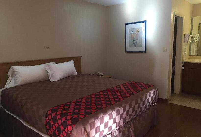 스탠다드 룸 킹사이즈 침대, Townhouse Inn And Suites