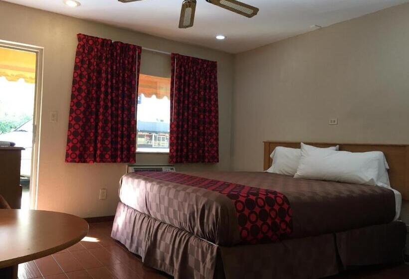 스탠다드 룸 킹사이즈 침대, Townhouse Inn And Suites