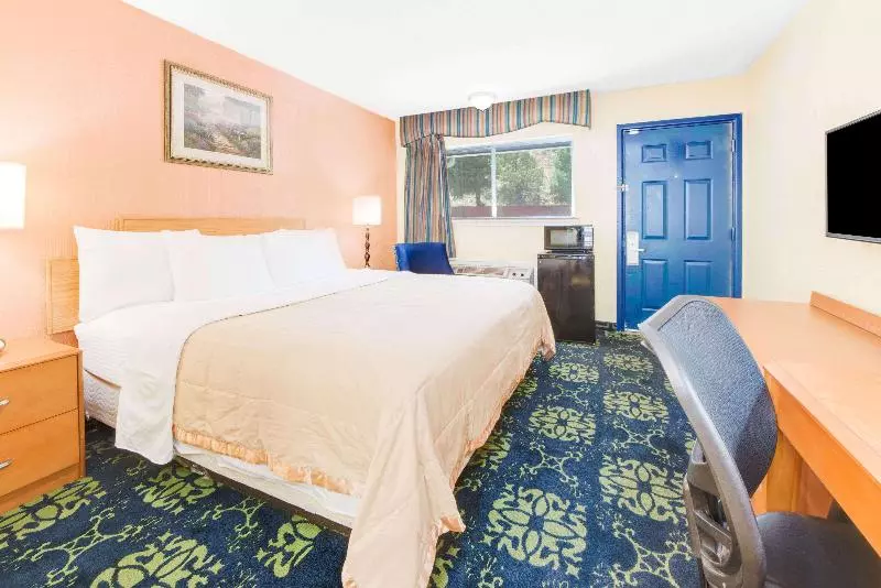 اتاق استاندارد با تخت بزرگ, Travelodge By Wyndham Ruidoso