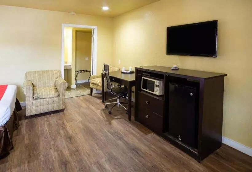 身障者適用スタンダードルーム, Woodridge Inn And Suites