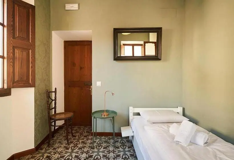 Standard 3 Bett Zimmer Geteiltes Bad, Hostel Sóller
