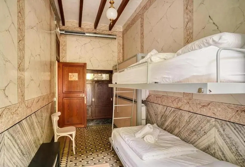 4-Bett-Standardzimmer Geteiltes Bad, Hostel Sóller