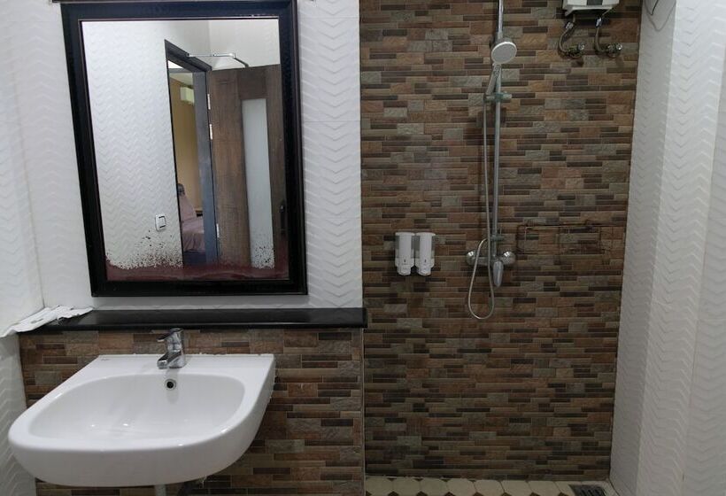 استودیوی استاندارد, Best Way Resort