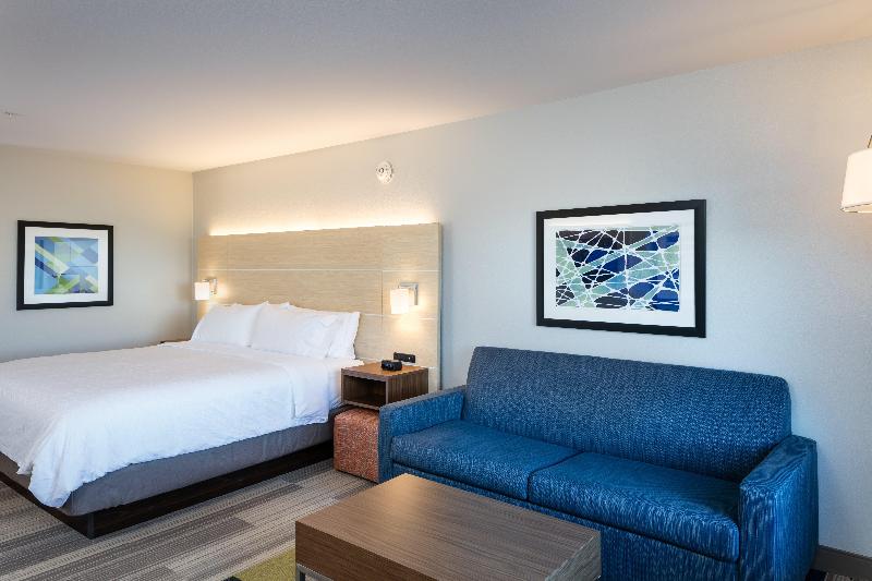 带大床的套房, Holiday Inn Express & Suites   Bend South, An Ihg