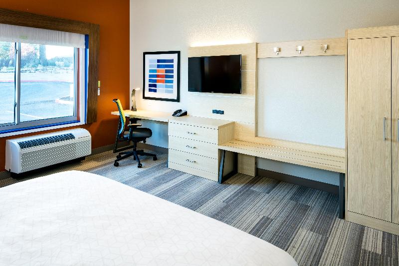 适合残疾人使用的标准间, Holiday Inn Express & Suites   Bend South, An Ihg