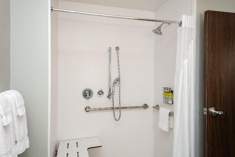 Номер Стандарт Кровать Кинг Адаптированный для Инвалидов, Holiday Inn Express & Suites Bend South, An Ihg