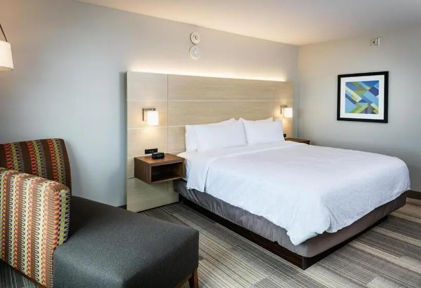 身障者適用キングサイズベッドルーム, Holiday Inn Express & Suites   Bend South, An Ihg