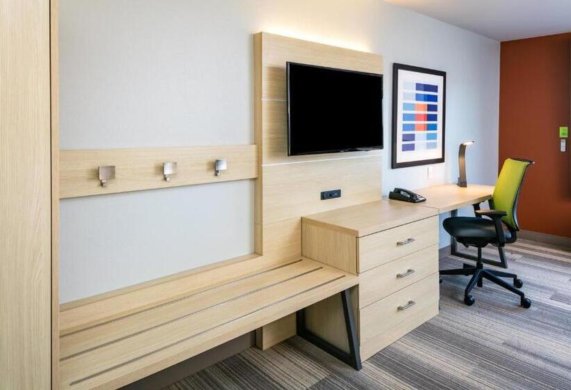 Номер Стандарт Кровать Кинг Адаптированный для Инвалидов, Holiday Inn Express & Suites Bend South, An Ihg