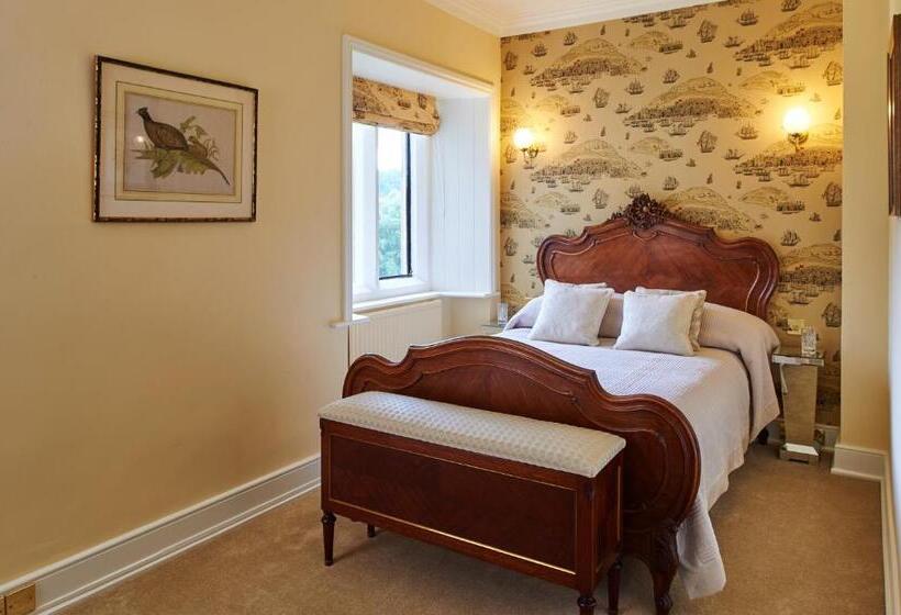 Номер Стандарт, Pale Hall