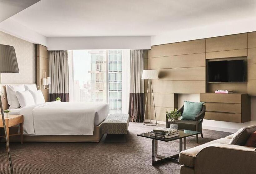 اتاق اجرایی با تخت بزرگ, Pullman Doha West Bay