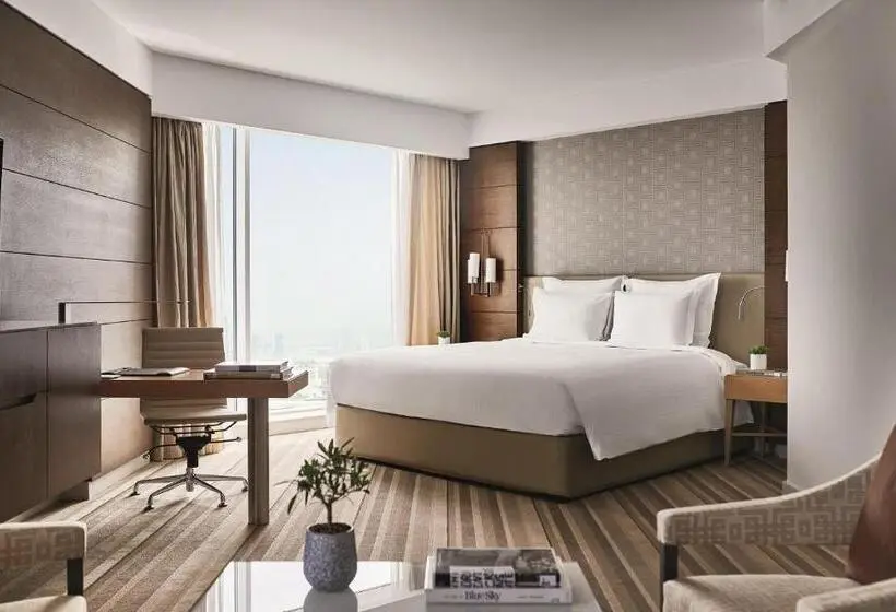 اتاق اجرایی با تخت بزرگ, Pullman Doha West Bay