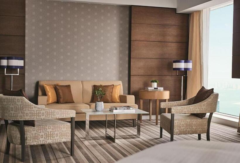 اتاق اجرایی با تخت بزرگ, Pullman Doha West Bay