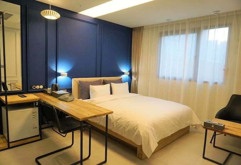 豪华房间, Yeoubi