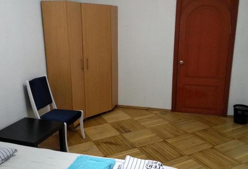 Habitació Estàndard Bany Compartit, Alaska