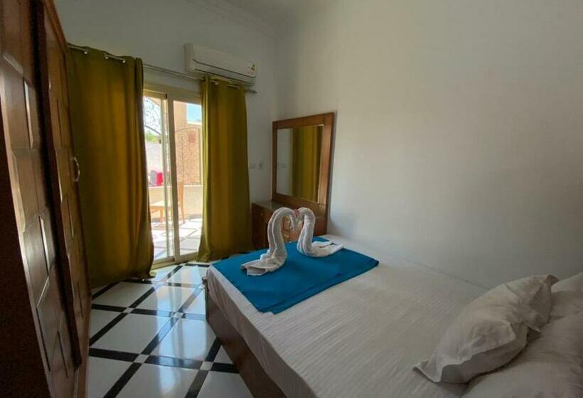 اتاق سوپریور یک تخته, Thecastle