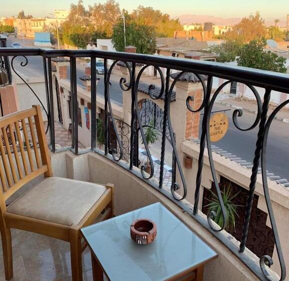 اتاق استاندارد با بالکن, Thecastle