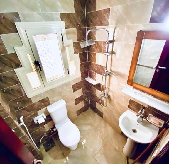 اتاق اجرایی, Thecastle