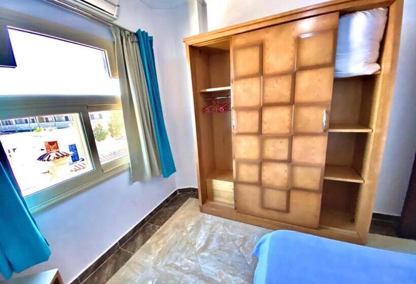 اتاق سوپریور خانوادگی, Thecastle