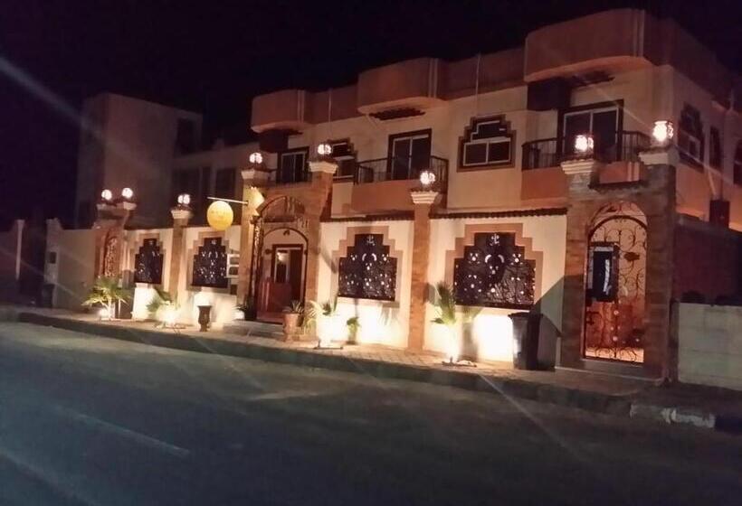 اتاق سوپریور خانوادگی, Thecastle