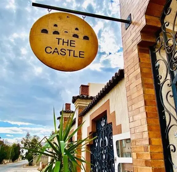 اتاق سوپریور یک تخته, Thecastle