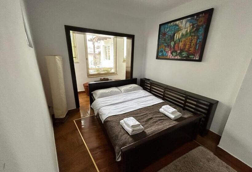 شقة غرفتين, Pensiunea Lorena