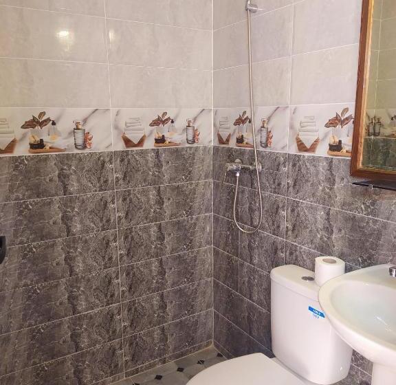 اتاق استاندارد, Chez Ali