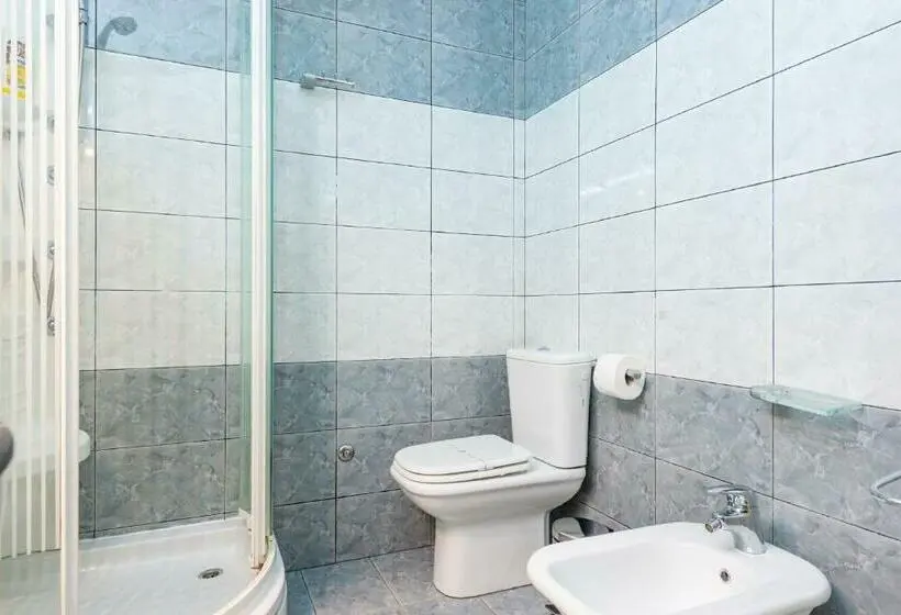 آپارتمان 2 خوابه با چشم‌انداز دریا, Apartments And Room Lora