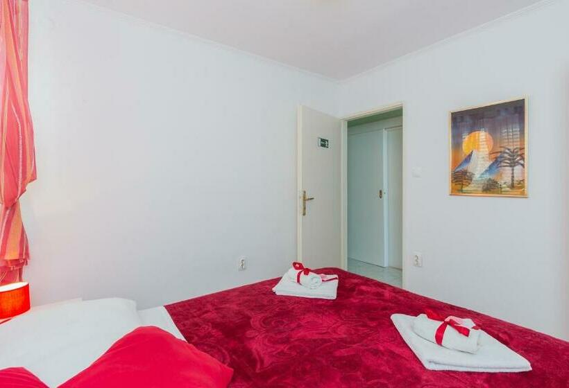 海の見える２ベッドルームアパートメント, Apartments And Room Lora