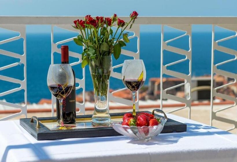 テラス付きスタンダードルーム, Apartments And Room Lora