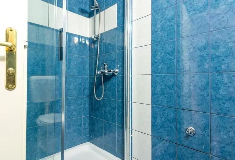 1 Bedroom Apartment with Terrace Sea View, Apartments And Room Lora